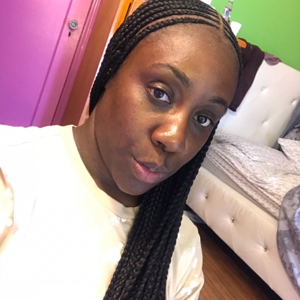 Meet your Posher, Shana